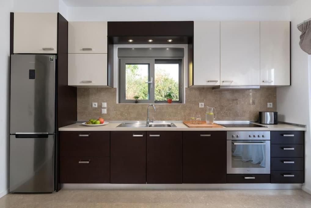Luxurious And Modern House Near Town And Beach Azgúru Kültér fotó